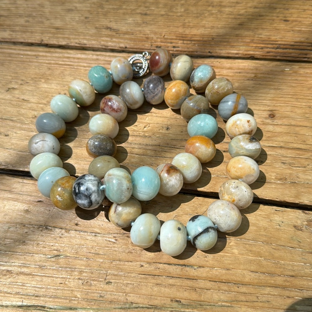 Signed LUC Knotted Agate Necklace